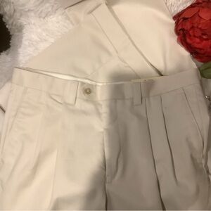 Men’s NWT Ralph Lauren Khaki Pants (34Wx32L)- Stone color
